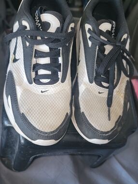 Nike Kids Black and White Running Sneakers